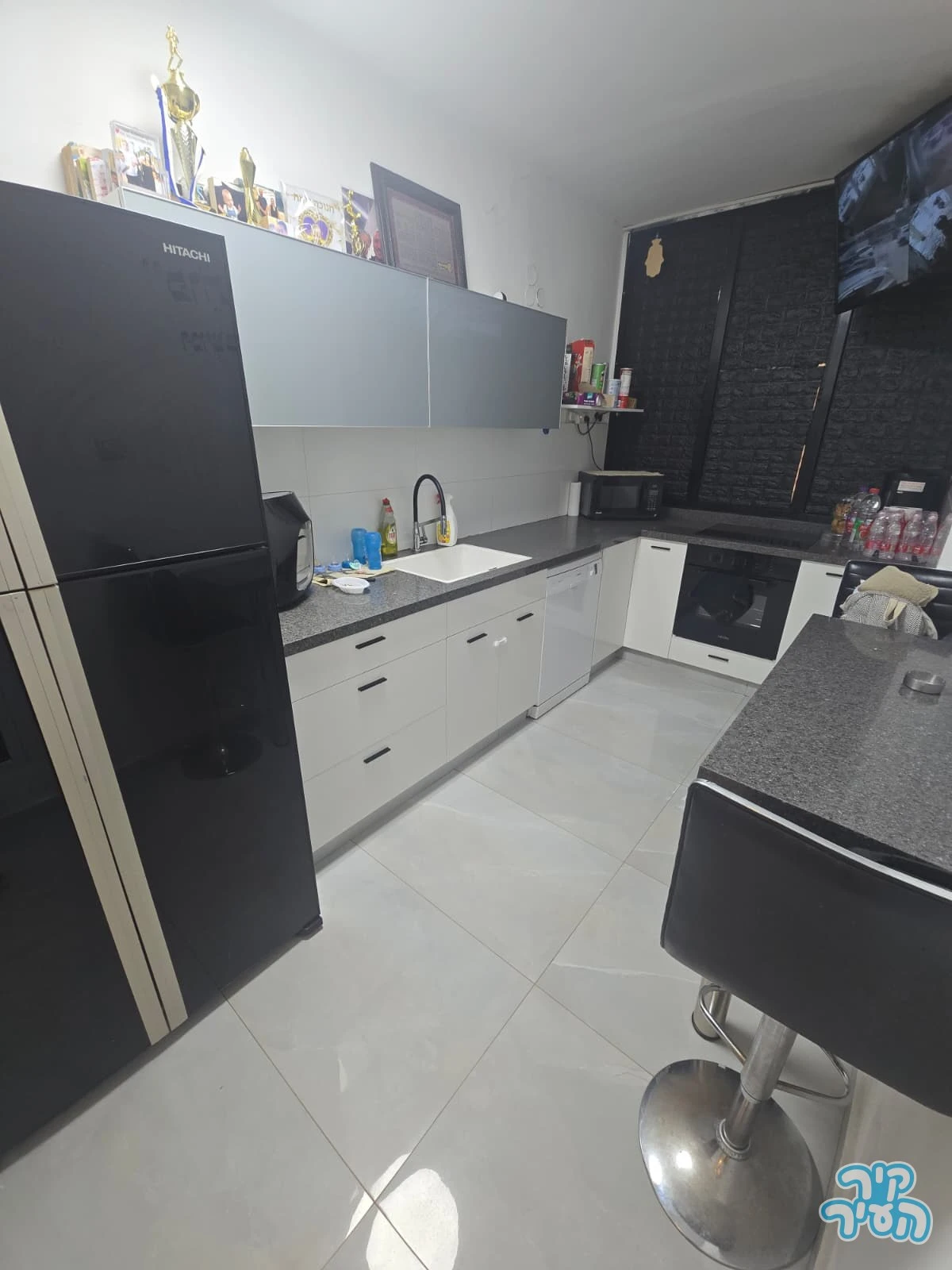 השר רבינוביץ 9 בת ים - דירת 2.5 חדרים למכירה משופצת , חניה - תמונה 8