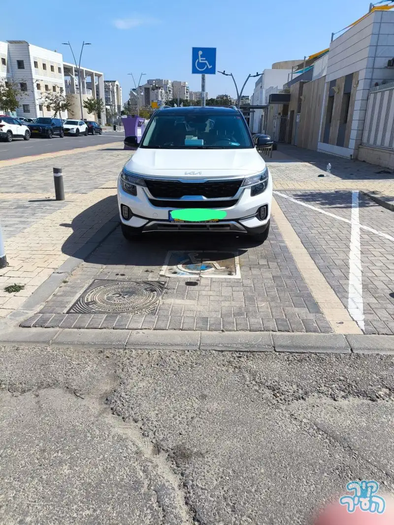 קיה סלטוס 2022 יד 1 במצב מצויין