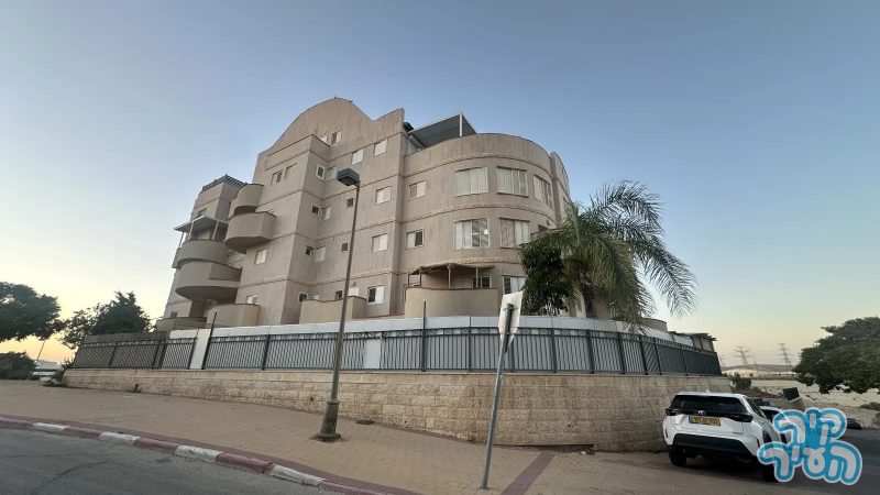 למכירה דירת גן 4 חדרים ברמות האנדרטה בבאר שבע!