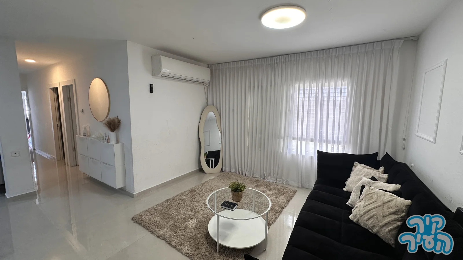 למכירה דירת 3.5 חדרים משופצת מהיסוד עם 2 מרפסות שמש! - תמונה 2