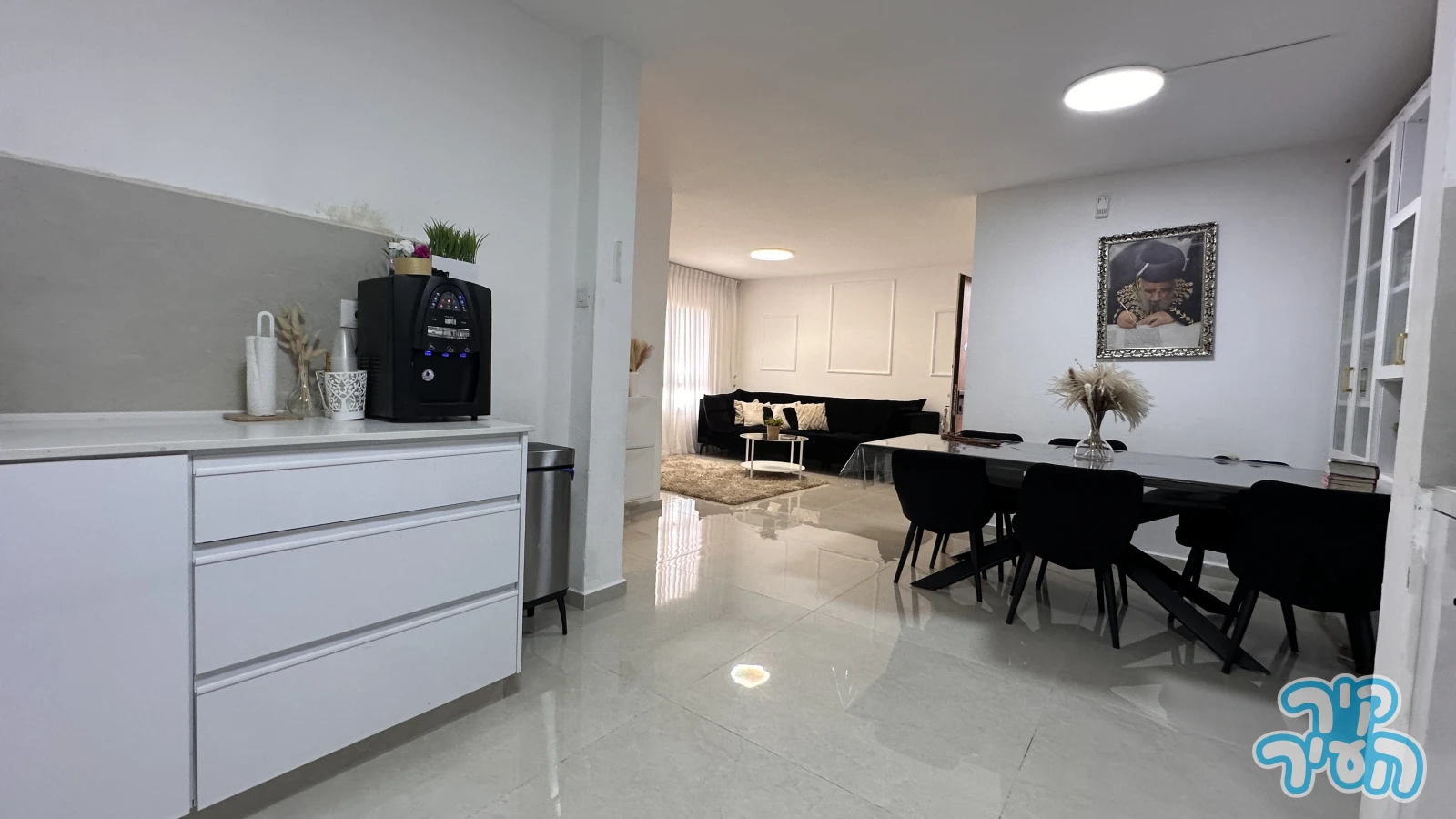 למכירה דירת 3.5 חדרים משופצת מהיסוד עם 2 מרפסות שמש! - תמונה 5
