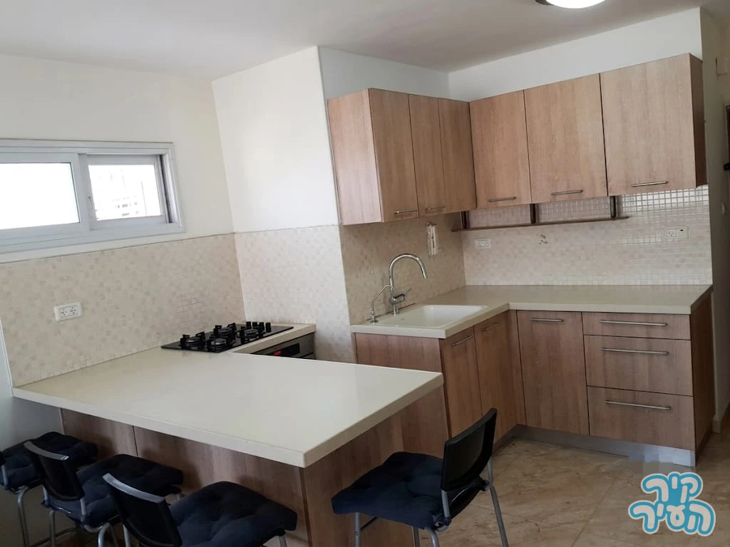 להשכרה דירת 4 חד קומה 8 רחוב אסירי ציון/אור יום 18 - תמונה 8