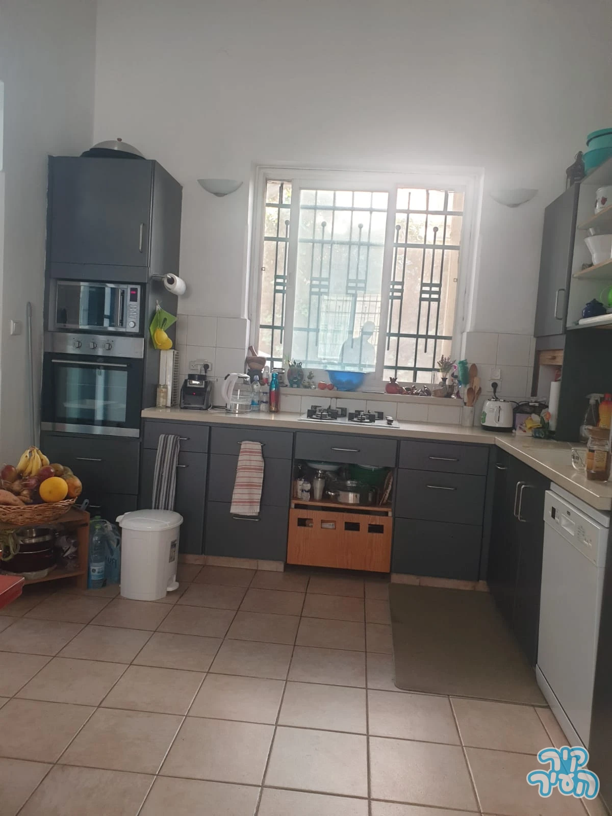 דירת גן נדירה ברח' עובד, אבו תור. - תמונה 5