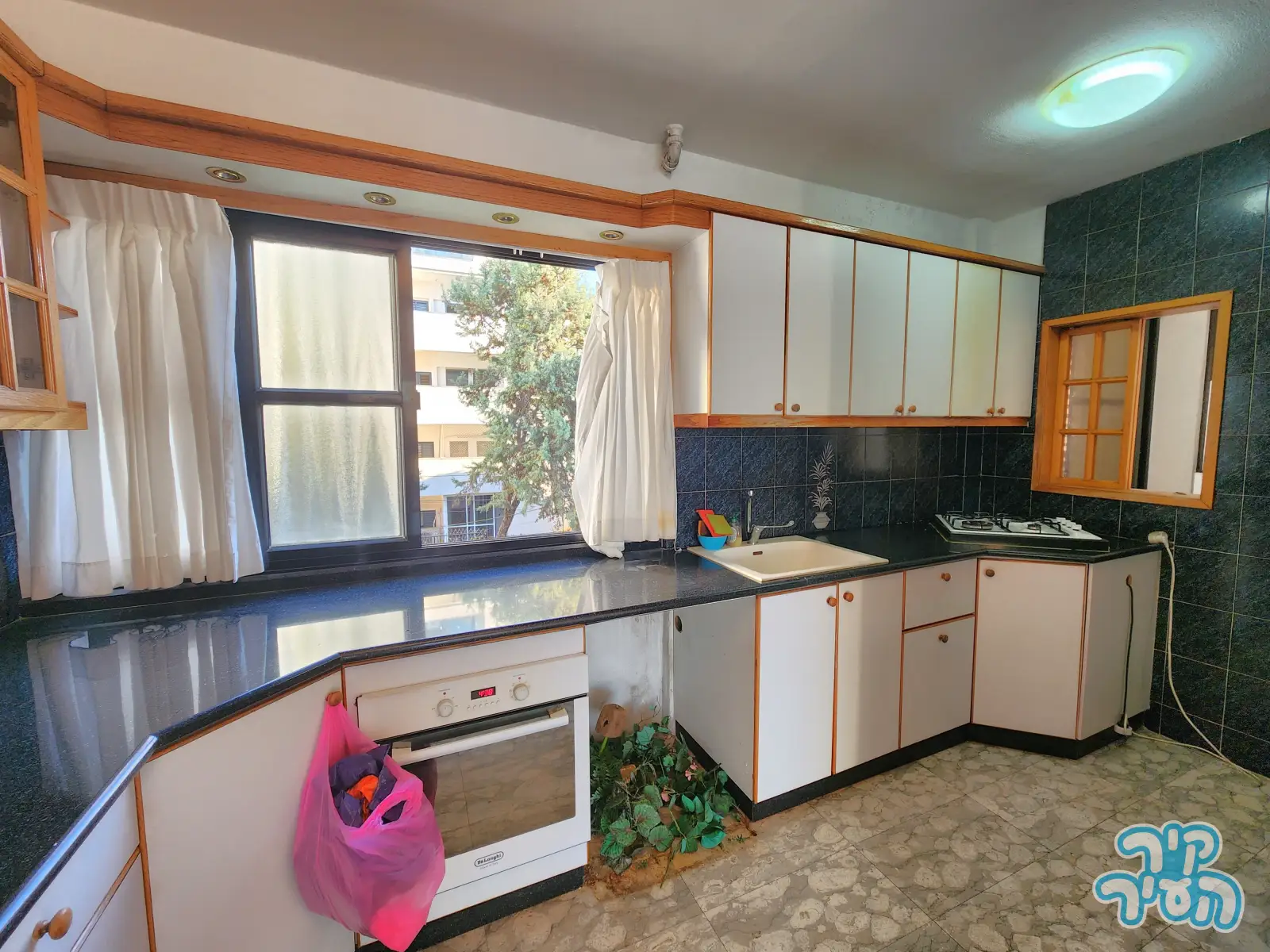 דירה להשכרה ברמת גן 3 חדרים + 2 חצאים - תמונה 2