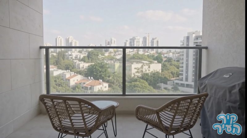 4 חדרים • 2 מרפסות • ממ״ד • חניה • רביבים • ראשל״צ