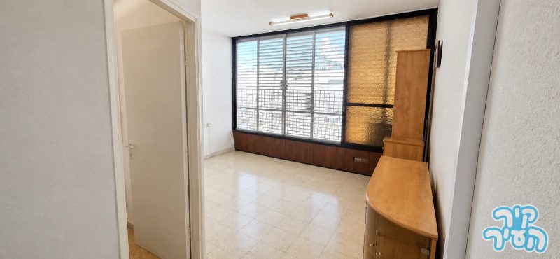 דירת 3 חדרים במרכז חולון