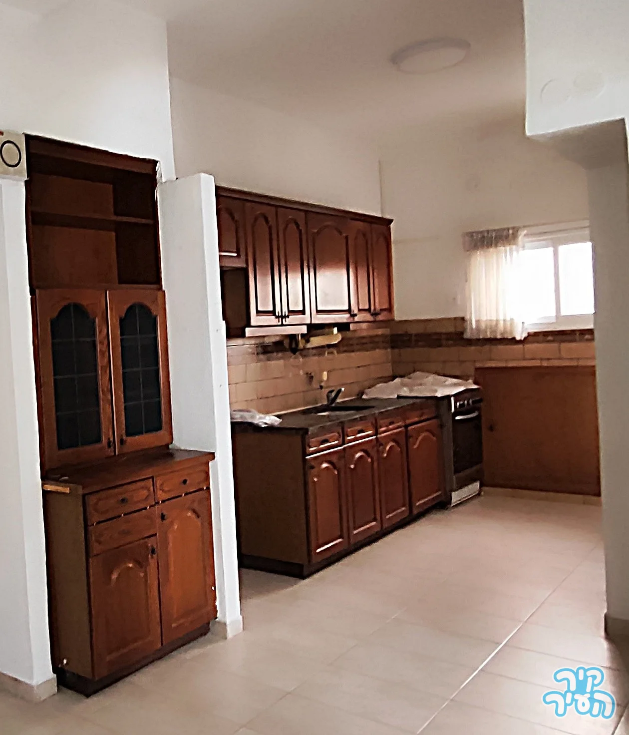 להשכרה מפרטי דירת 4.5 חדרים עם קשתות כניסה מיידית לשנים רבות - תמונה 9