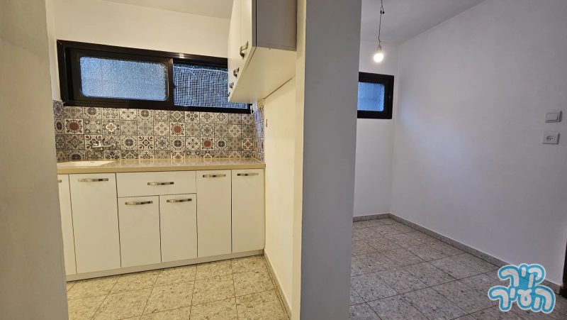 דירת 2 חדרים, קרקע, בת ים