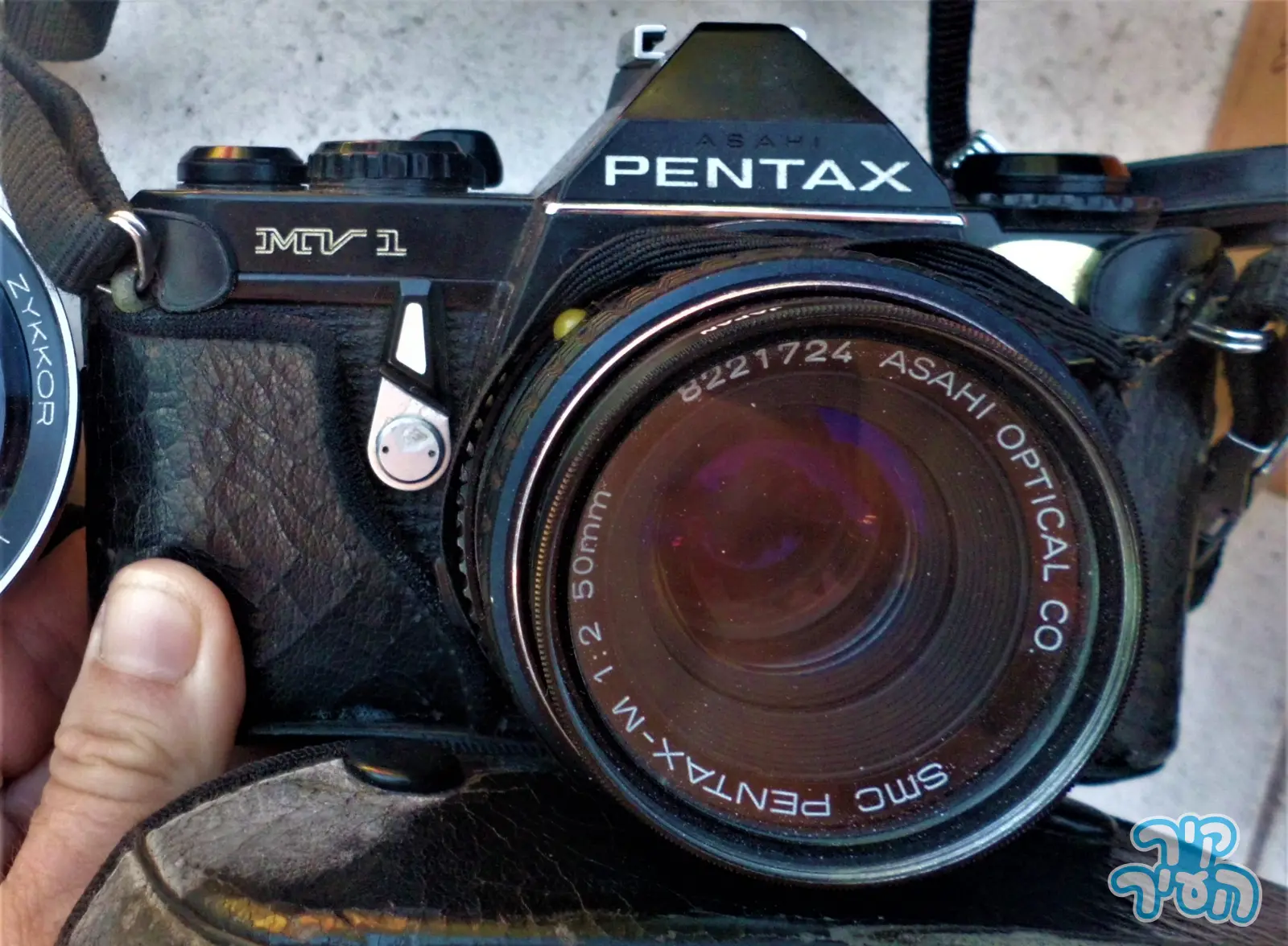 מצלמת פילם PENTAX MV1 ועדשה 50 מ"מ - תמונה 5