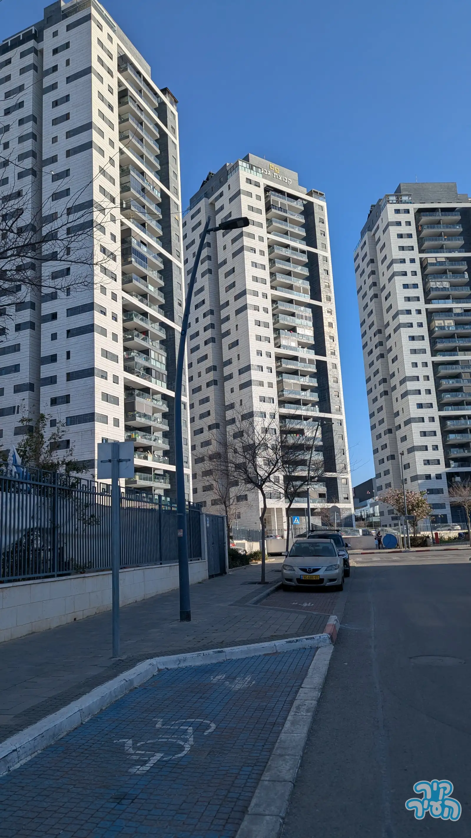 למכירה בהזדמנות דירת 4 חדרים בכרמי גת - תמונה 4