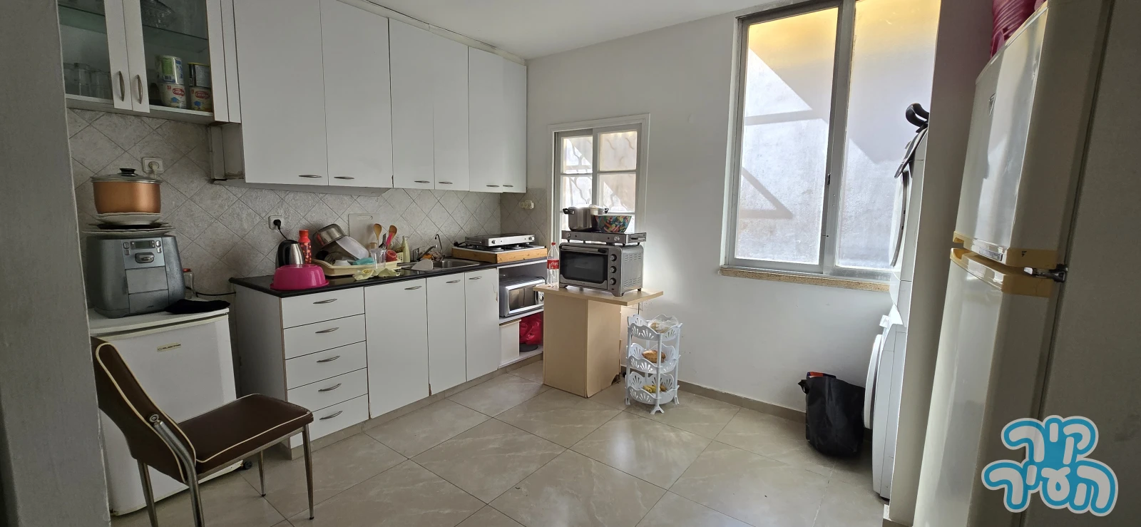 דירת 4 חדרים מרווחת ברחוב רמב"ם - תמונה 2