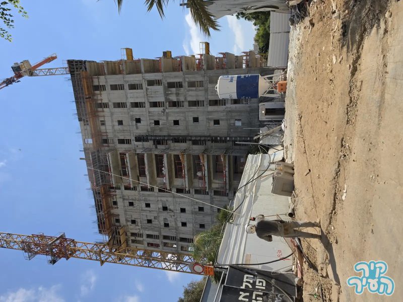 בפרויקט חדש - יפו הצעירה, בשכונת נווה גולן המתחדשת דירת 3 חדרים, מרפסת, ממ"ד, מעלית וחניה תת קרקעית.
