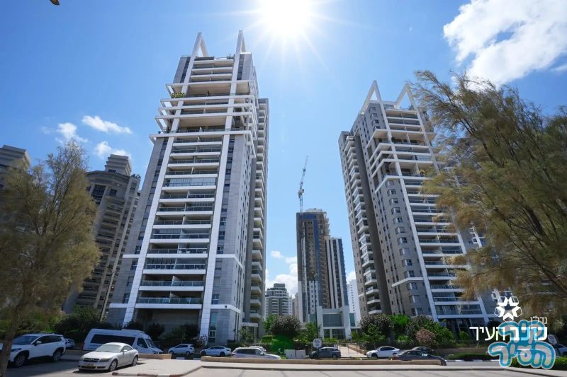 דירת 4 חדרים ברח נתן יונתן בנתניה