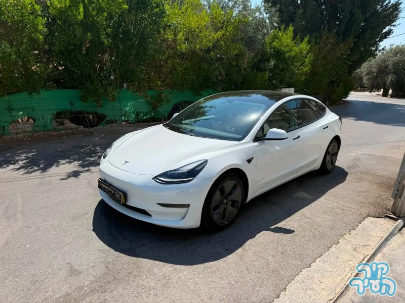 טסלה MODEL 3 2021