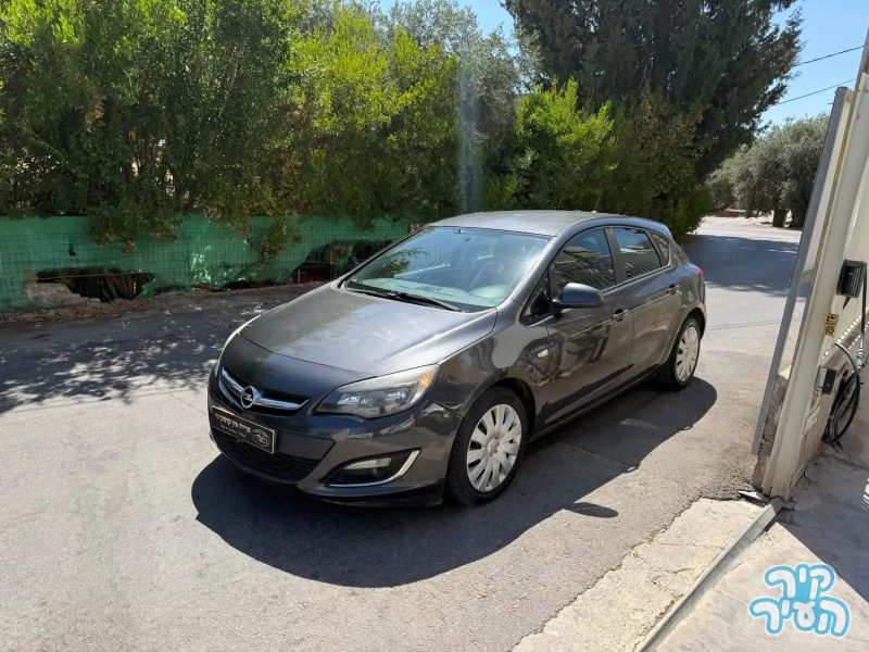 אופל ASTRA 2012