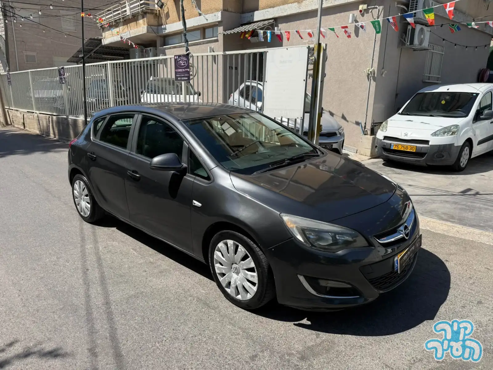 אופל ASTRA 2012 - תמונה 2