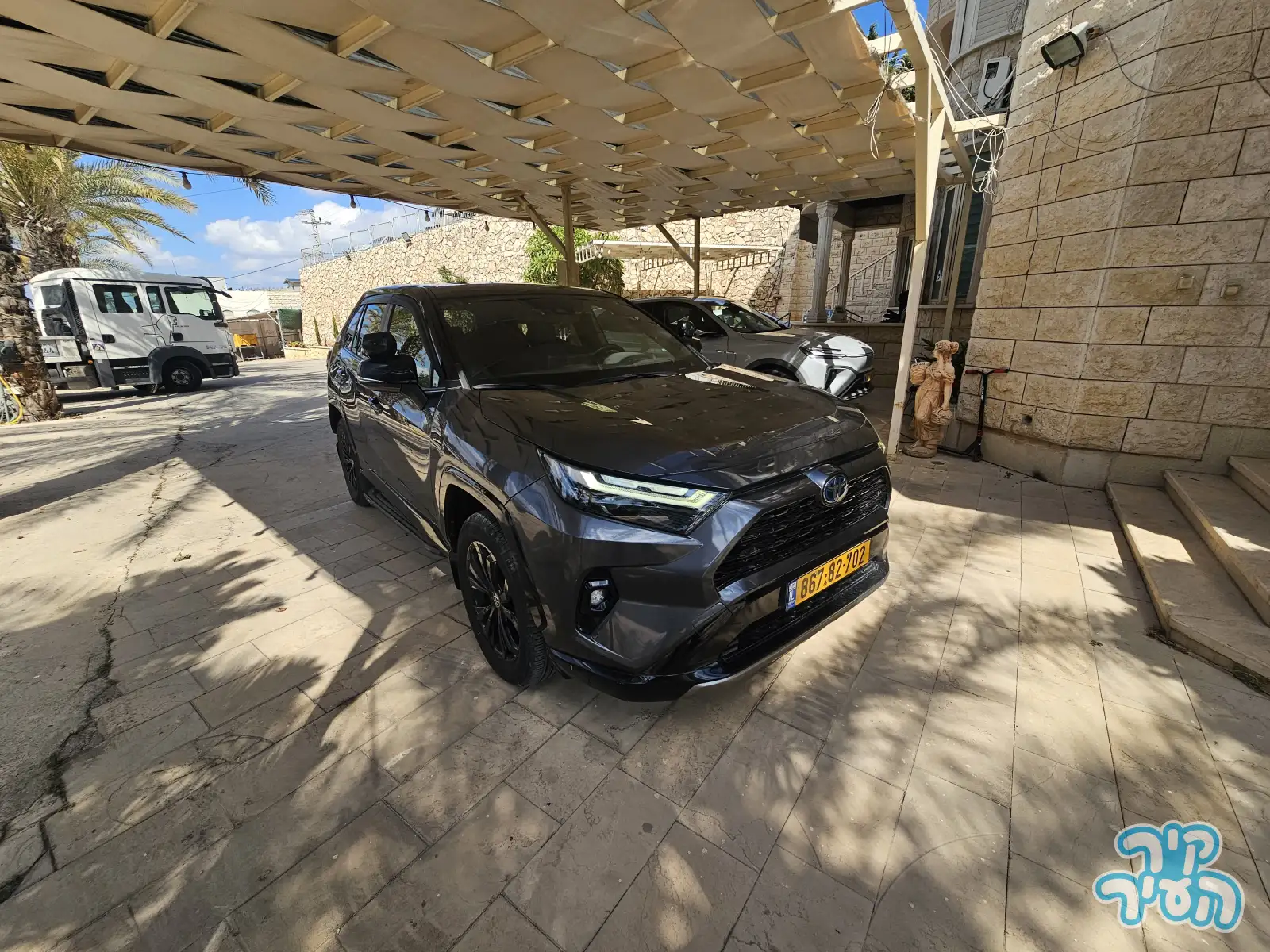 טויוטה RAV4 HYBRID 2022 - תמונה 3