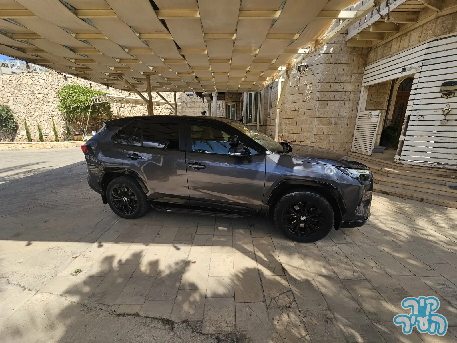 טויוטה RAV4 HYBRID 2022 - תמונה 4