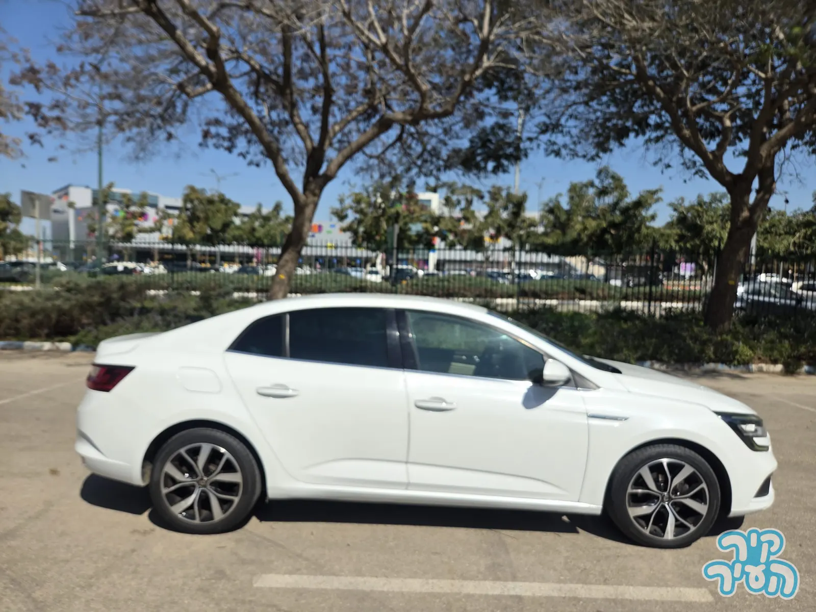 רנו MEGANE 2021 - תמונה 9