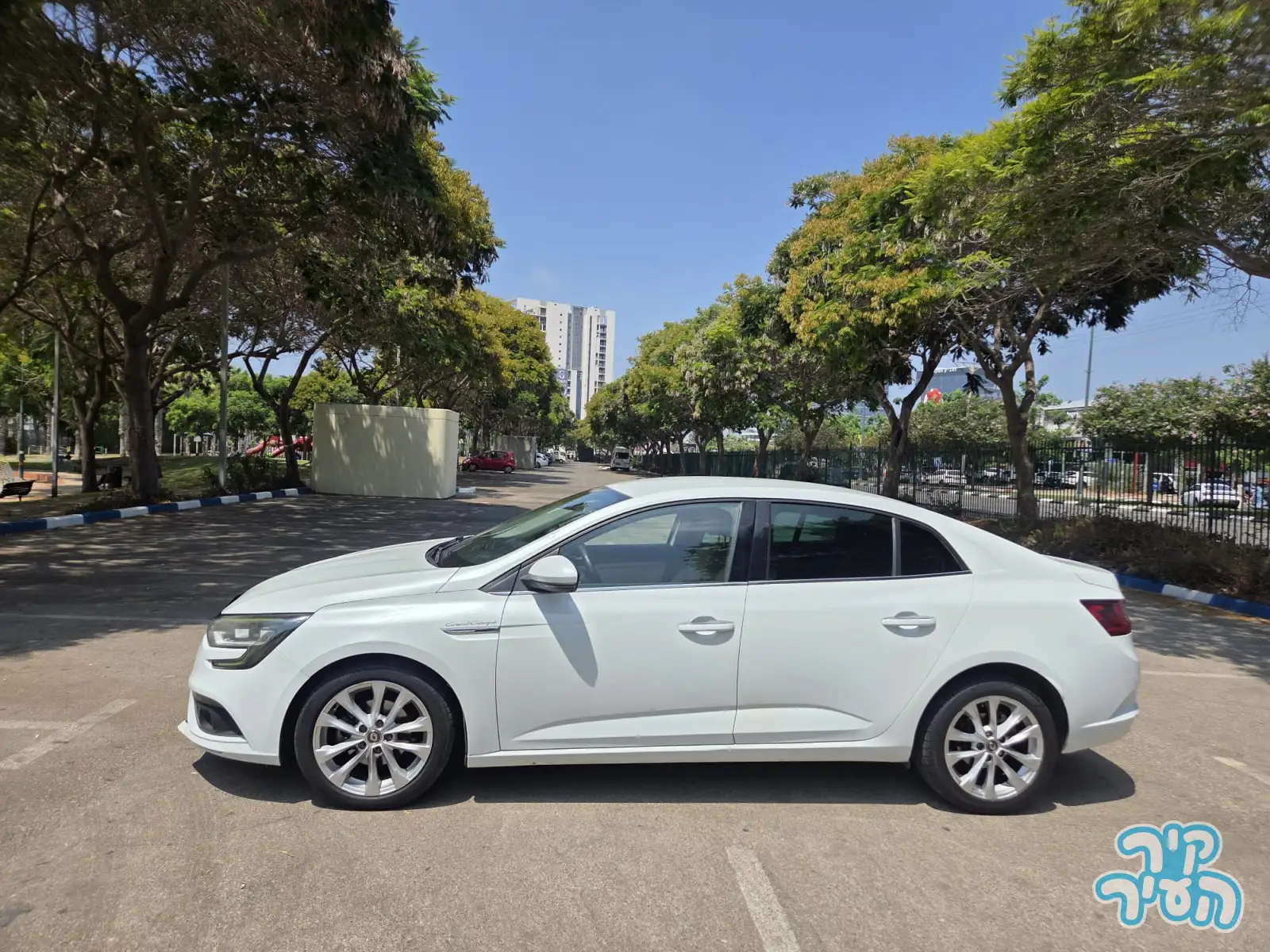 רנו MEGANE 2019 - תמונה 10