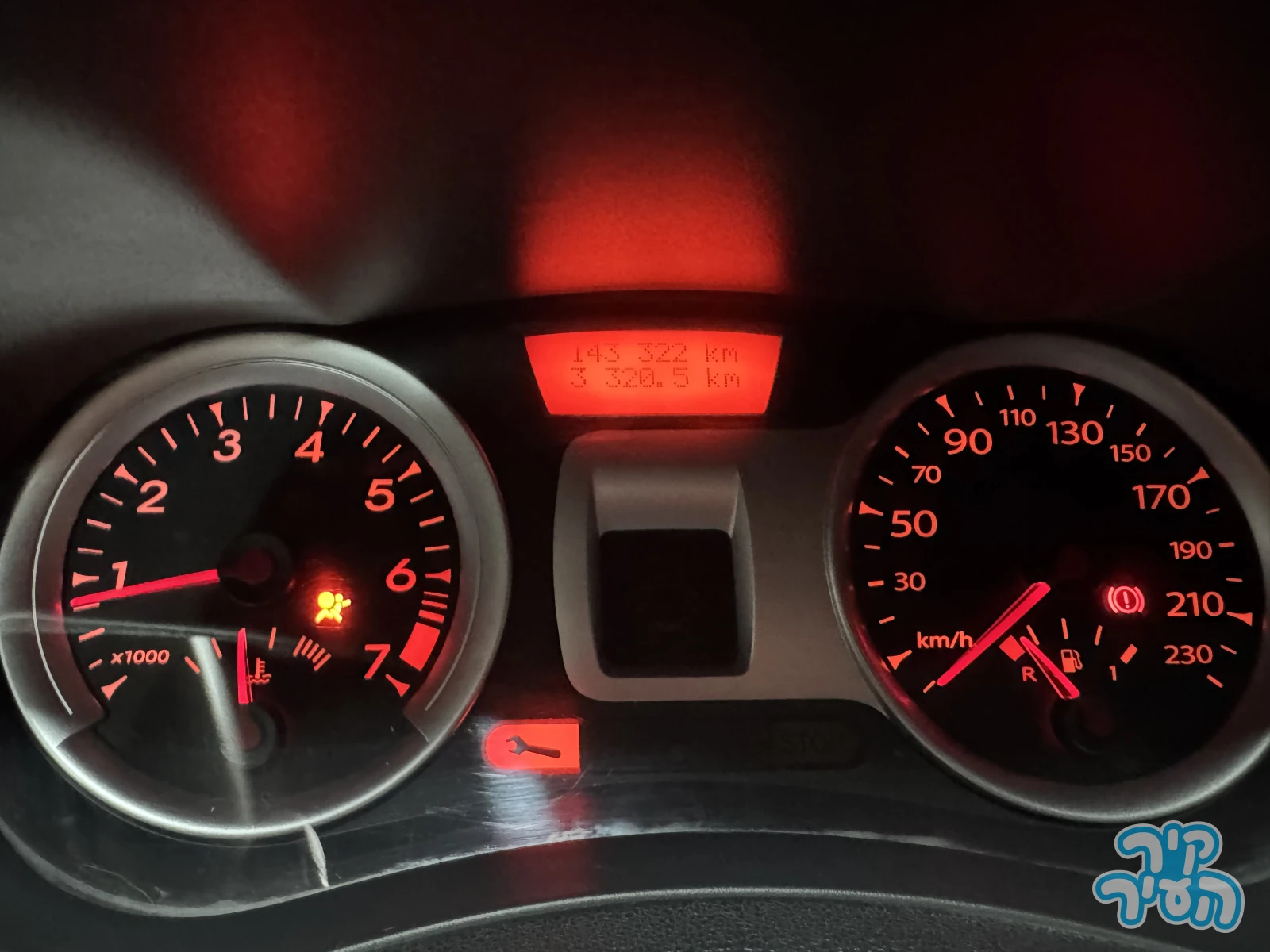 רנו CLIO III 2011 - תמונה 4